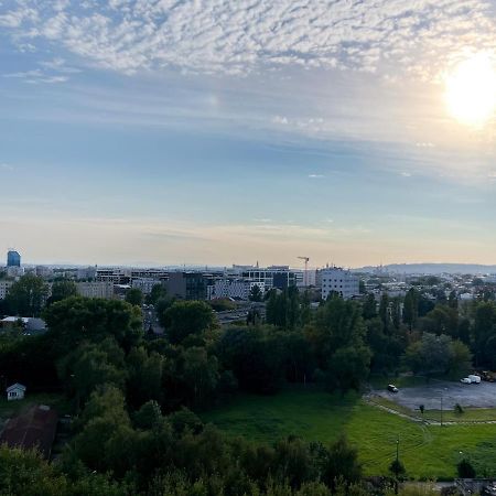 12 Floor Mogilska Tower Apartment Красков Екстериор снимка