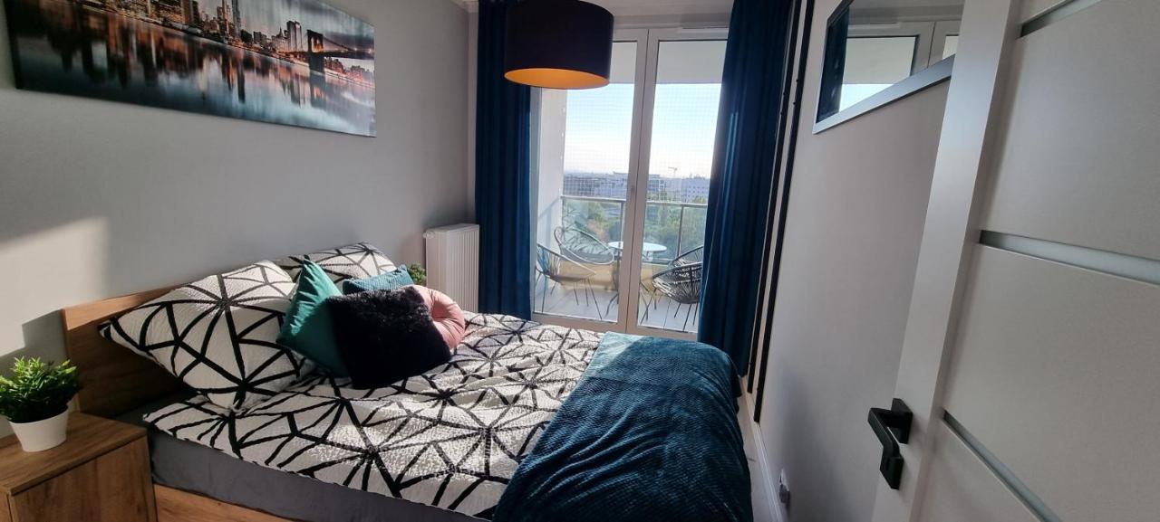 12 Floor Mogilska Tower Apartment Красков Екстериор снимка