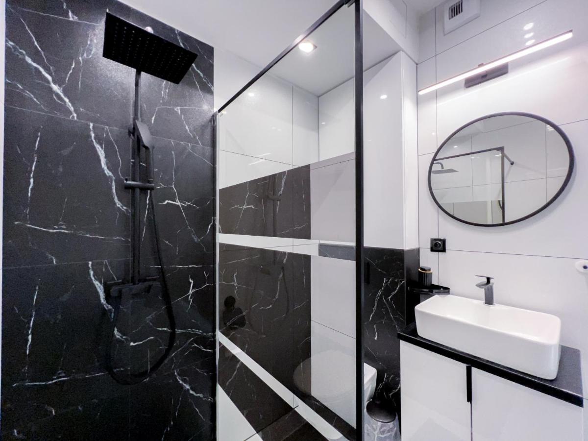 12 Floor Mogilska Tower Apartment Красков Екстериор снимка