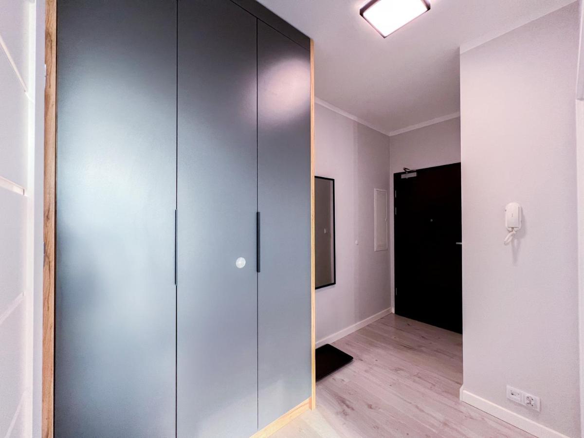 12 Floor Mogilska Tower Apartment Красков Екстериор снимка
