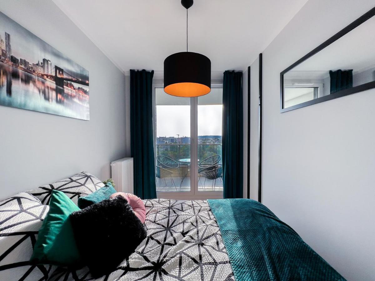 12 Floor Mogilska Tower Apartment Красков Екстериор снимка
