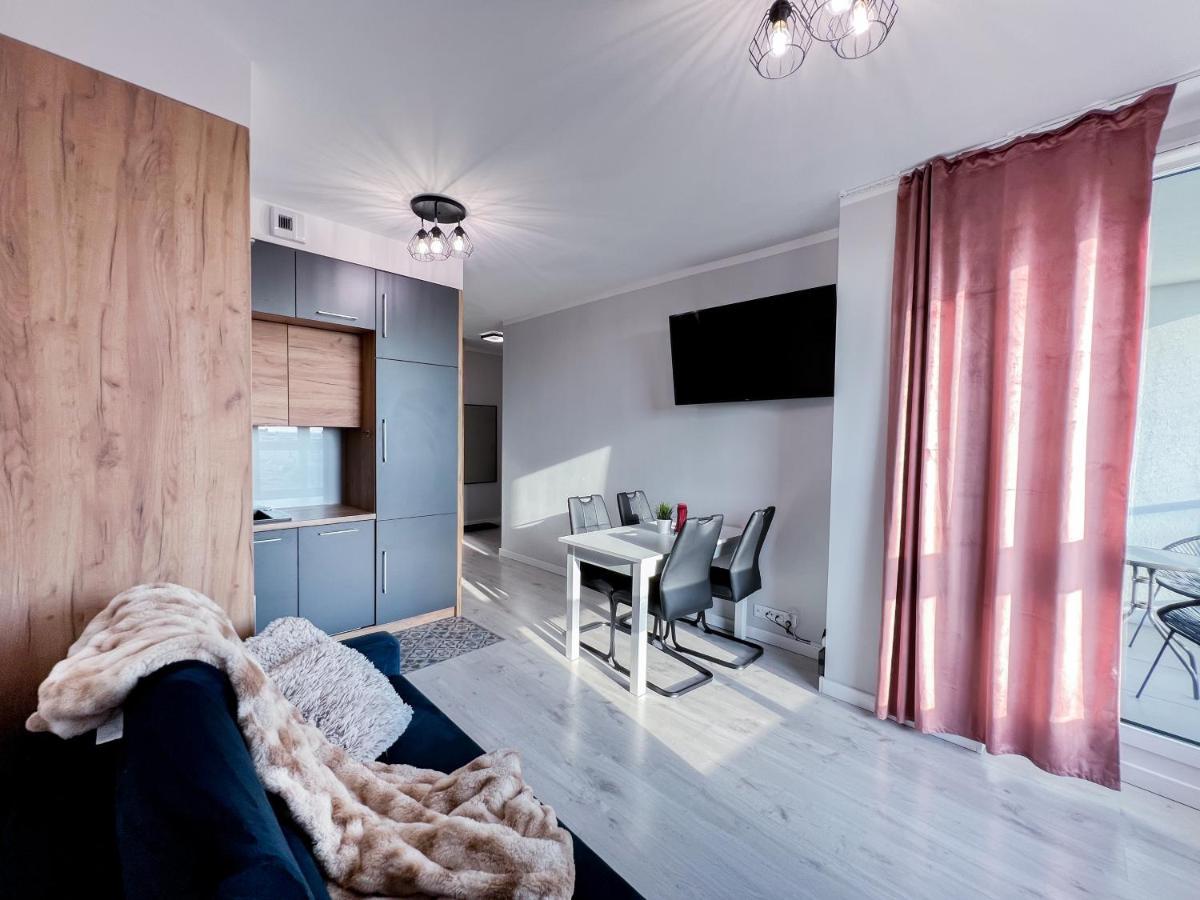 12 Floor Mogilska Tower Apartment Красков Екстериор снимка