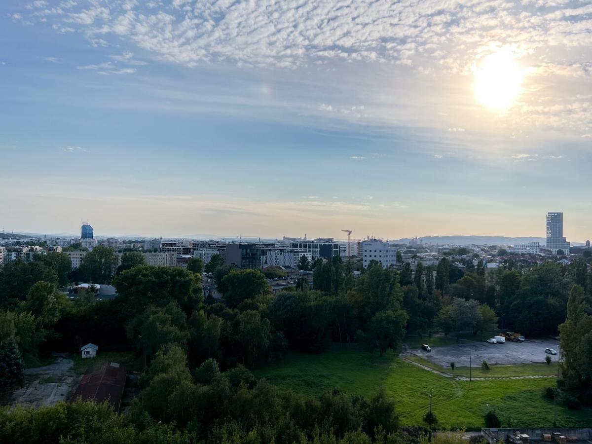 12 Floor Mogilska Tower Apartment Красков Екстериор снимка