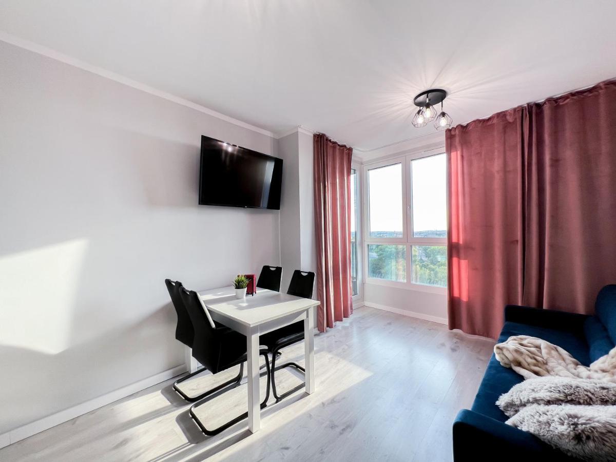 12 Floor Mogilska Tower Apartment Красков Екстериор снимка